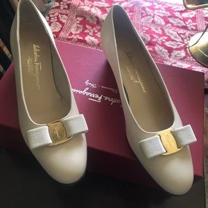 Salvatore Ferragamo leather Vara Bow Block Heel